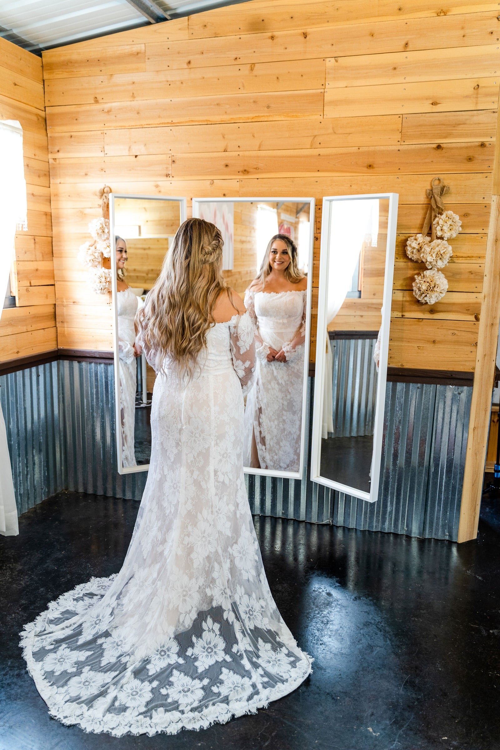 Wedding moments at Enchanted Ranch